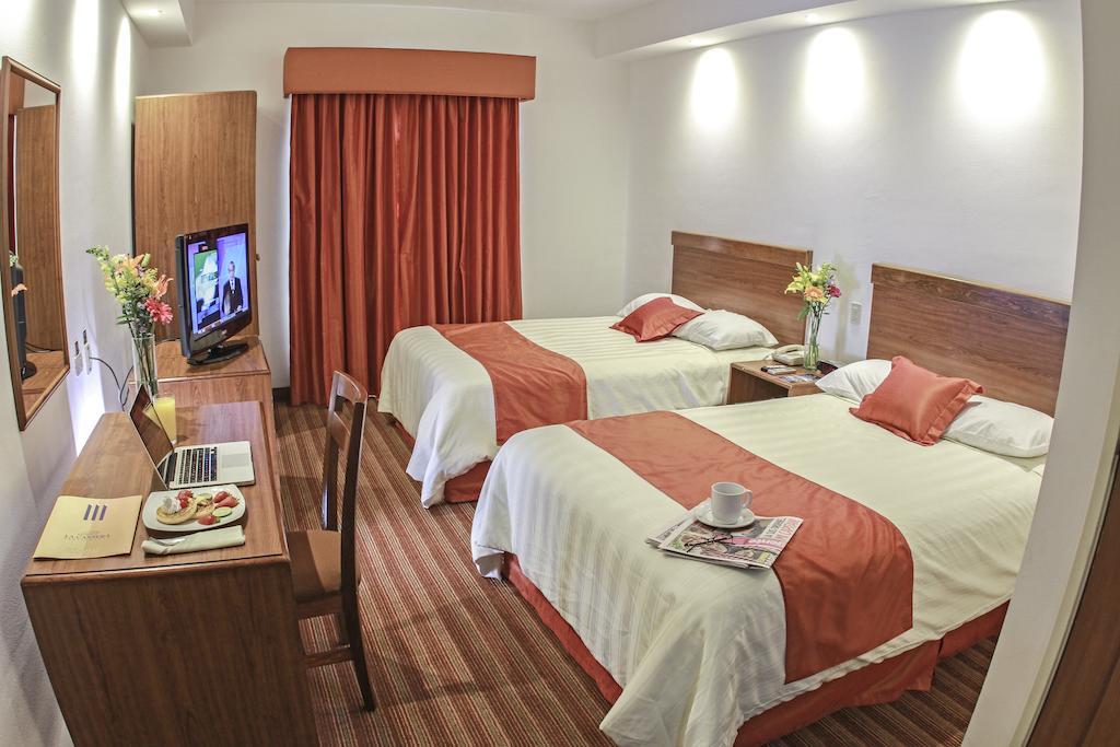 Wyndham Garden Monterrey Valle Real Oda fotoğraf